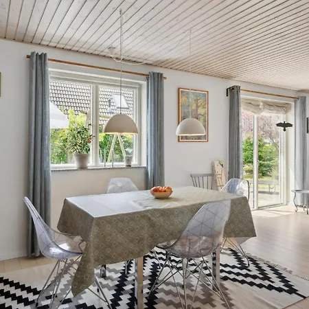 Feriehus In Kge With Wifi And 3 Bedrooms *